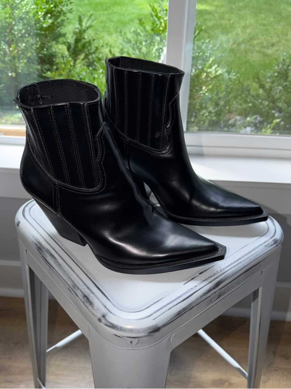 Zara Black Pointed-Toe Western-Style Ankle Boots-size 7/37